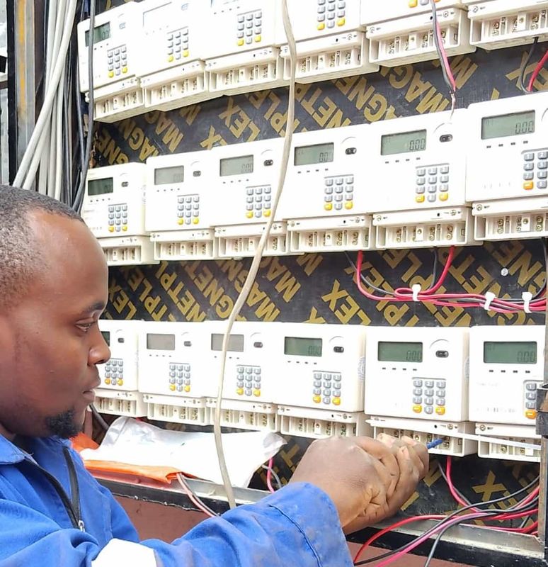 Equipo de ensayo de medidores eléctricos de frecuencia de 50 Hz con protocolo estándar STS para ensayos duraderos y de larga duración