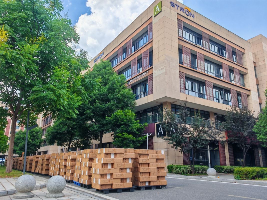 Rango de temperatura de -10 a 55 grados Celsius Solución de medición de flujo de agua industrial con medidor de flujo de agua prepago para la industria